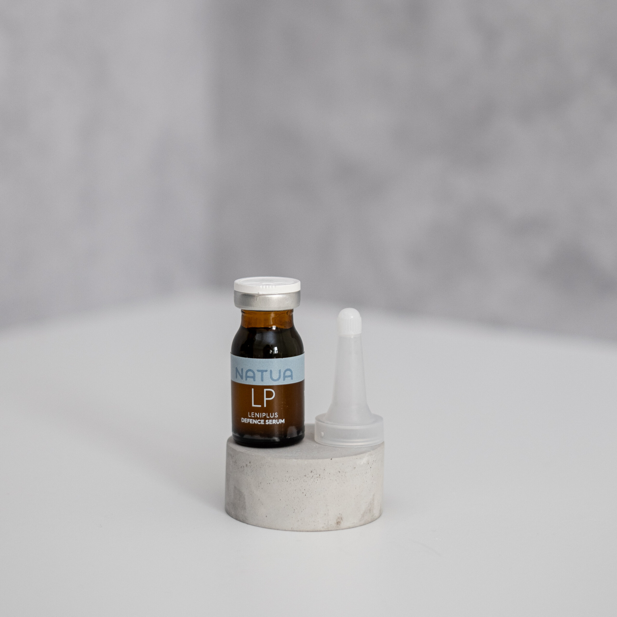 LP LENIPLUS DEFENCE SERUM – пілінг сироватка для чутливої шкіри голови та лікування різних видів дерматиту 4 ампул по 8 мл