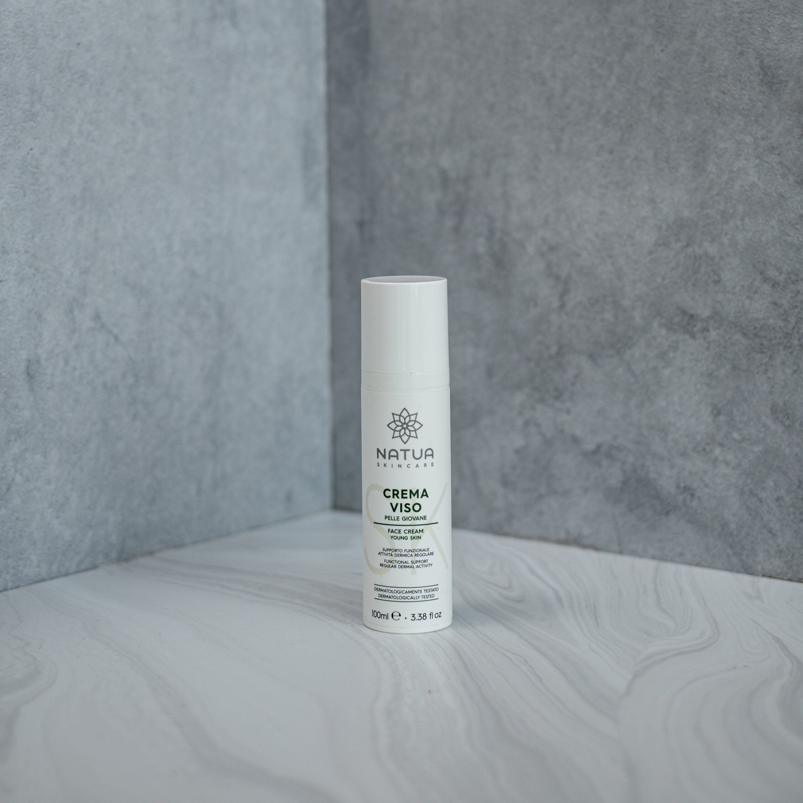 SK SKINCARE CREMA VISO PELLE GIOVANE YOUNG SKIN – Ультра зволожуючий крем 100 мл